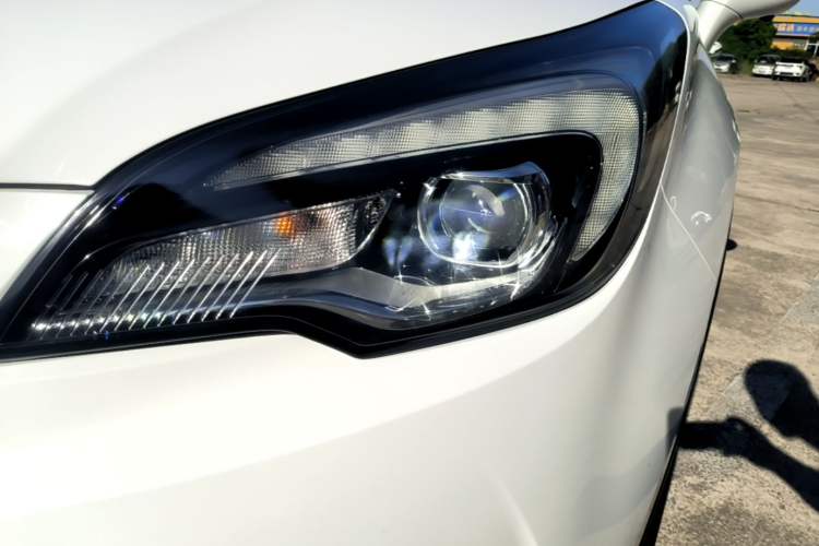 Used Buick Envision 2018 20T Two-Wheel Drive Luxury Model Left Front Headlight