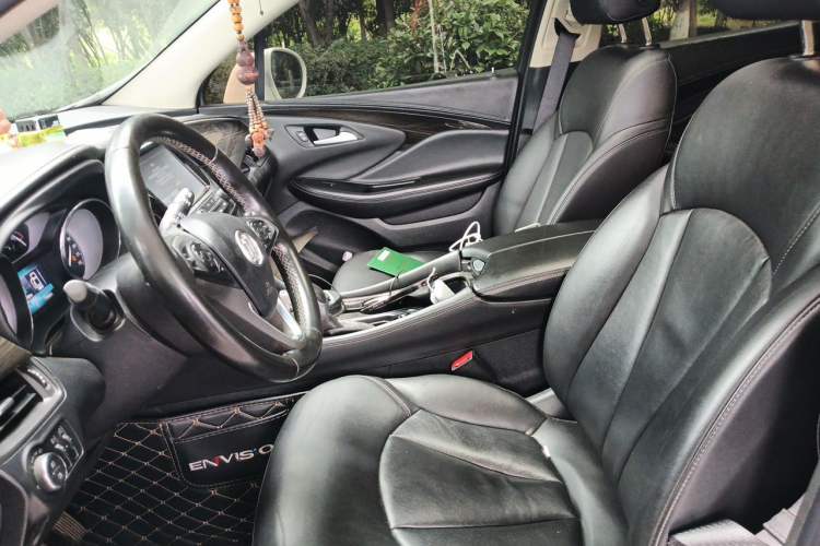 Used Buick Envision 2018 20T Two-Wheel-Drive Elite Model Left Front Seat