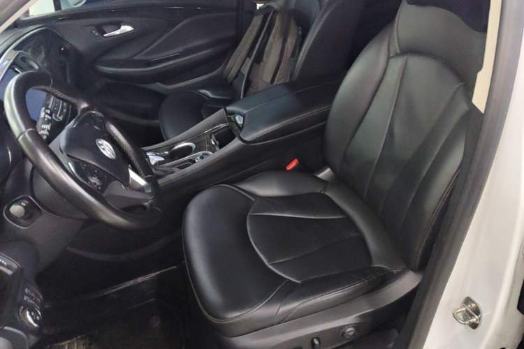 Used Buick Envision 2018 20T Two-Wheel-Drive Elite Model Left Front Seat