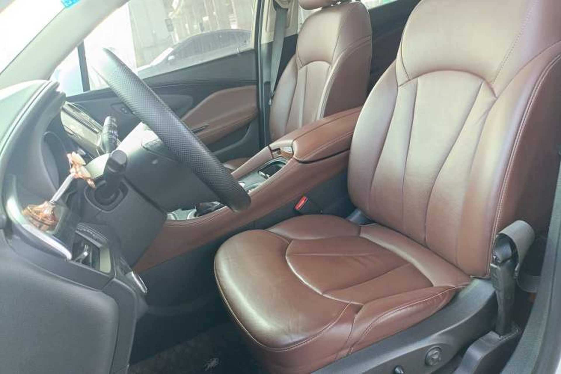 Used Buick Envision 2018 20T Two-Wheel Drive Luxury Model Left Front Seat