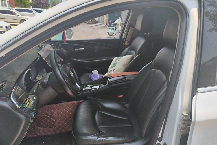Used Buick Envision 2018 20T Two-Wheel-Drive Elite Model Left Front Seat
