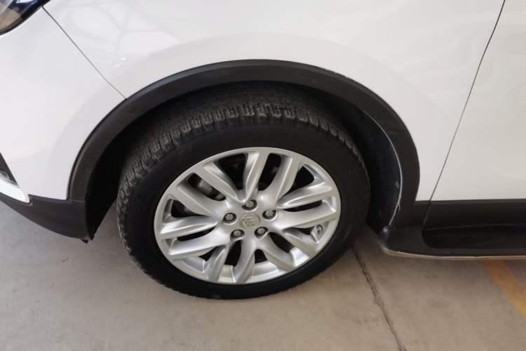 Used Buick Envision 2018 28T Four-Wheel Drive Elite Version Left Front Wheel Hub