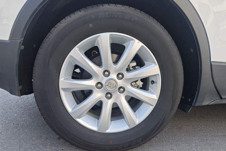 Used Buick Envision 2018 20T Two-Wheel-Drive Elite Model Left Front Wheel Hub