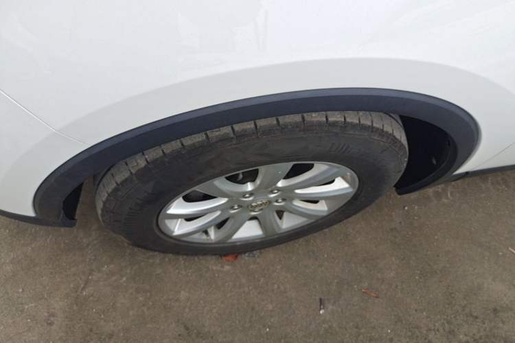Used Buick Envision 2018 20T Two-Wheel-Drive Elite Model Left Front Wheel Hub