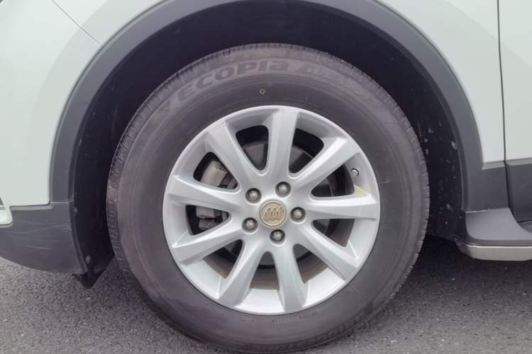 Used Buick Envision 2018 20T Two-Wheel-Drive Leading Model Left Front Wheel Hub