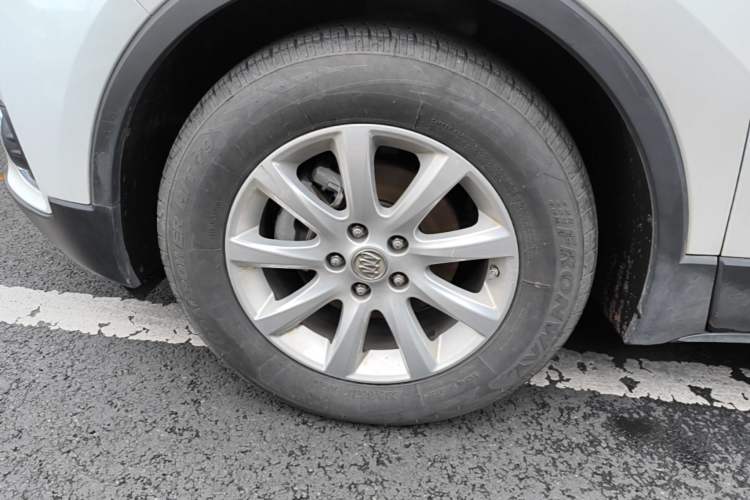 Used Buick Envision 2018 20T Two-Wheel-Drive Elite Model Left Front Wheel Hub