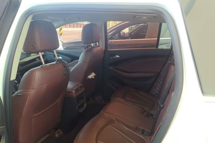 Used Buick Envision 2018 28T Four-Wheel Drive Elite Version Left Rear Seat