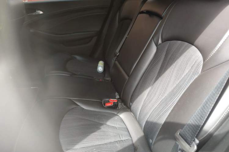 Used Buick Envision 2018 20T Two-Wheel-Drive Leading Model Left Rear Seat