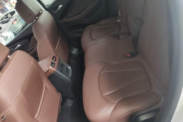 Used Buick Envision 2018 28T Four-Wheel Drive Elite Version Left Rear Seat