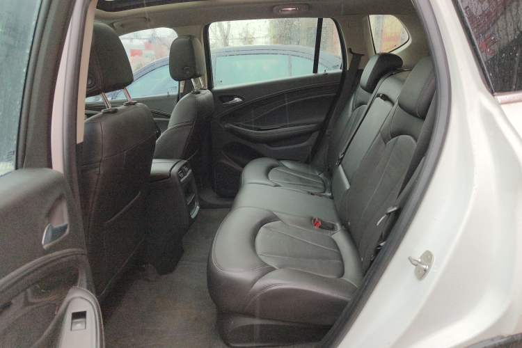 Used Buick Envision 2018 20T Two-Wheel-Drive Elite Model Left Rear Seat