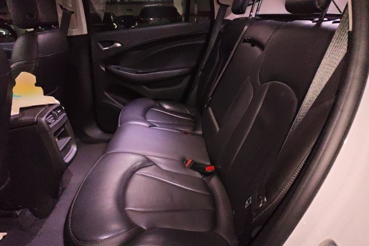 Used Buick Envision 2018 20T Two-Wheel-Drive Elite Model Left Rear Seat