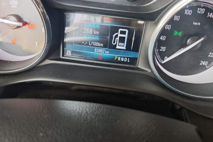 Used Buick Envision 2018 28T Four-Wheel Drive Elite Version Odometer Close Up