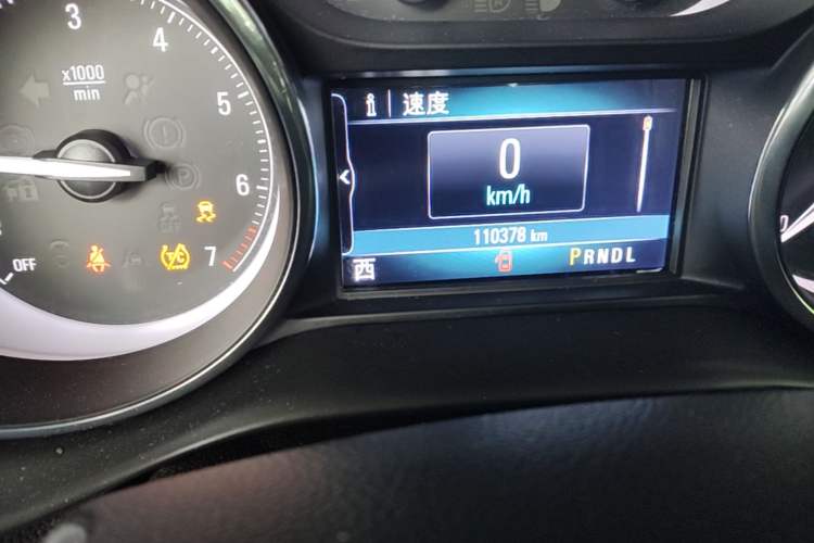 Used Buick Envision 2018 28T Four-Wheel Drive Elite Version Odometer Close Up