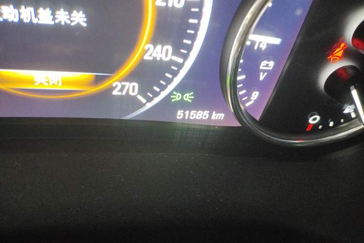 Used Buick Envision 2018 28T Four-Wheel Drive Luxury Model Odometer Close Up