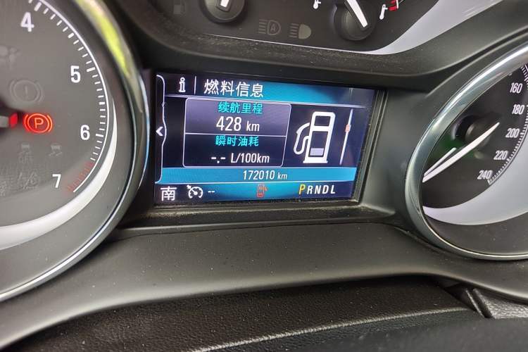 Used Buick Envision 2018 28T Four-Wheel Drive Elite Version Odometer Close Up