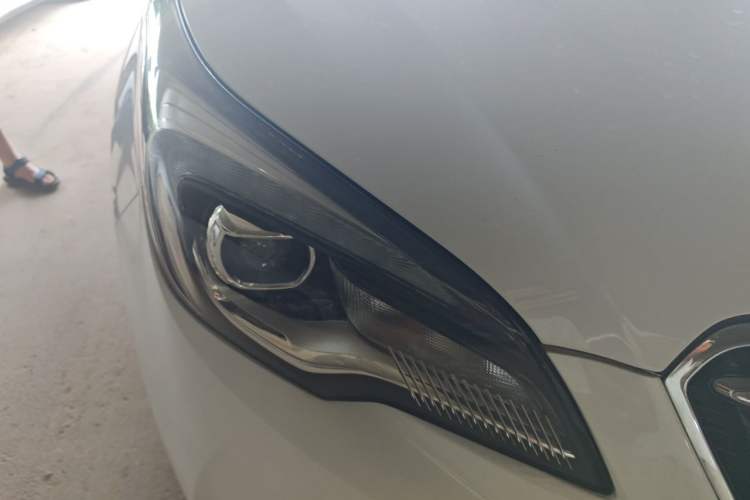 Used Buick Envision 2018 28T Four-Wheel Drive Elite Version Right Front Headlight