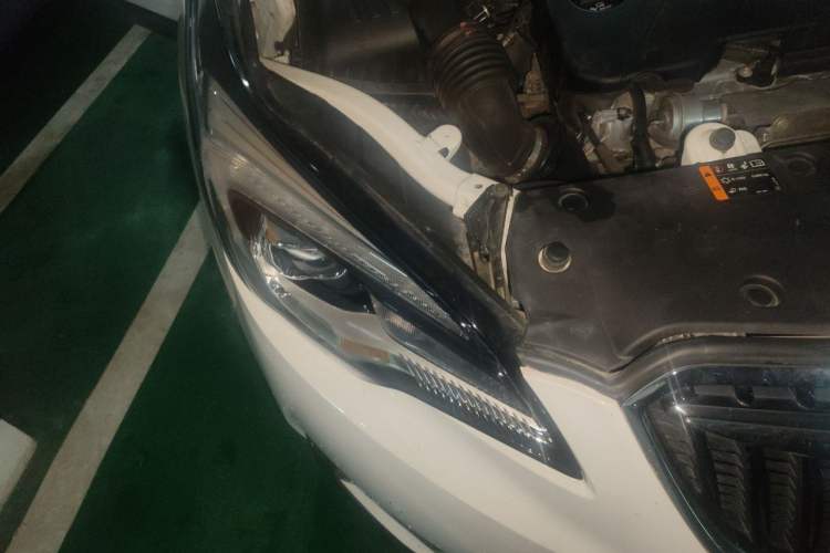Used Buick Envision 2018 20T Two-Wheel Drive Luxury Model Right Front Headlight