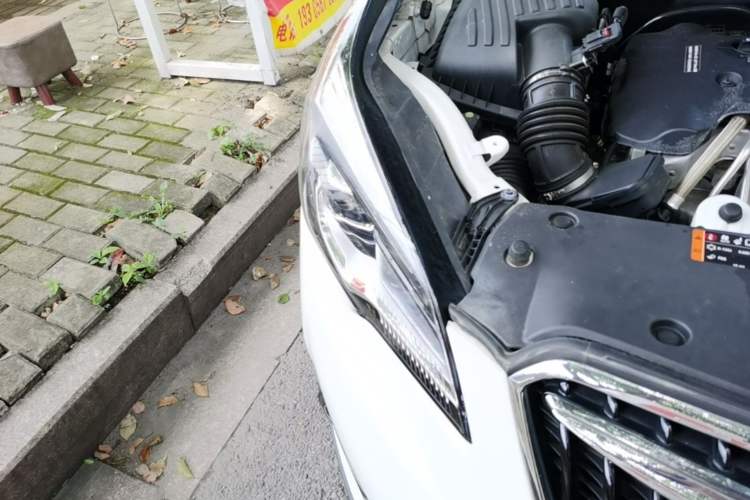 Used Buick Envision 2018 20T Two-Wheel-Drive Elite Model Right Front Headlight