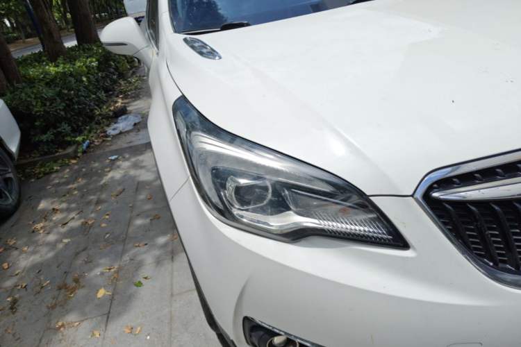 Used Buick Envision 2018 28T Four-Wheel Drive Elite Version Right Front Headlight