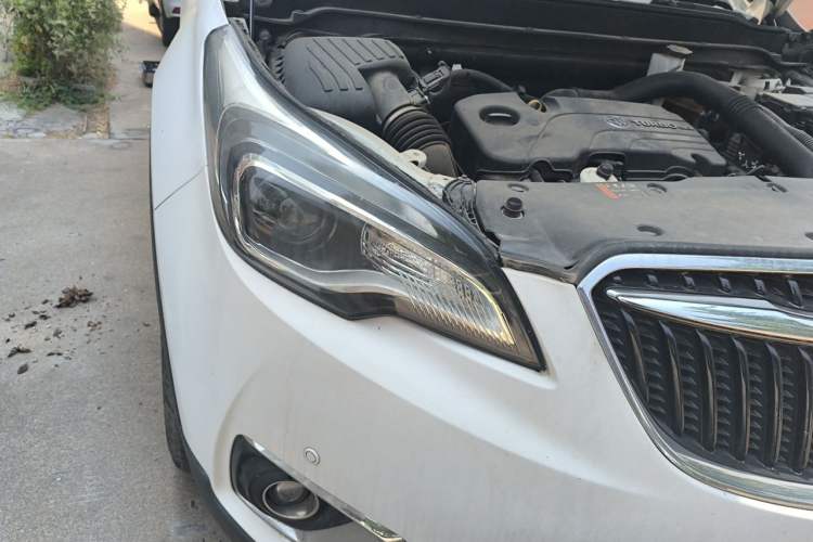 Used Buick Envision 2018 20T Two-Wheel-Drive Elite Model Right Front Headlight