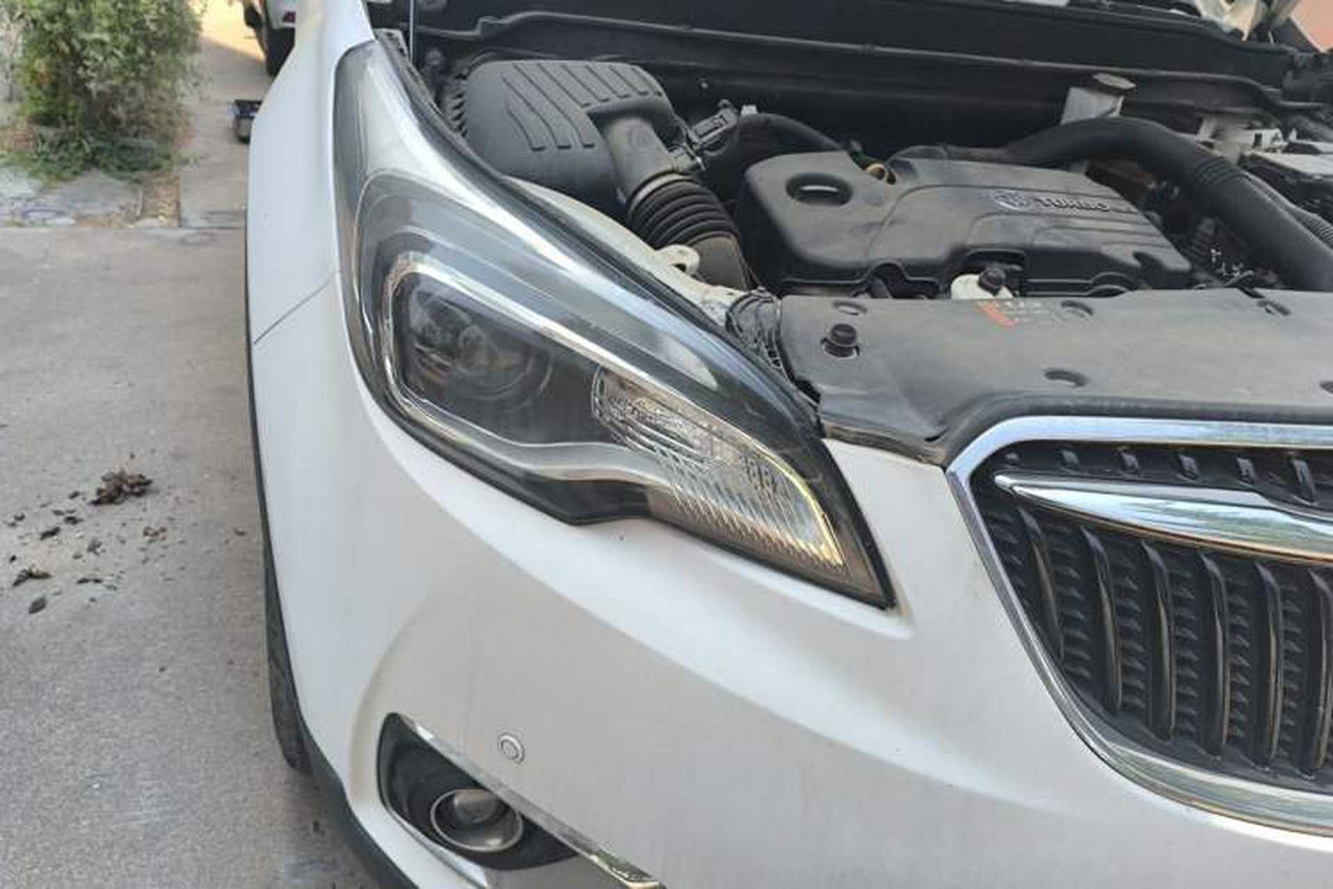 Used Buick Envision 2018 20T Two-Wheel-Drive Elite Model Right Front Headlight