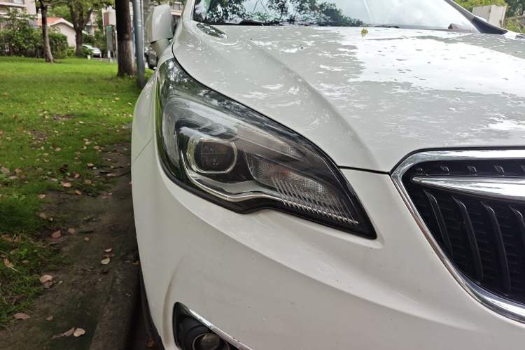 Used Buick Envision 2018 28T Four-Wheel Drive Elite Version Right Front Headlight