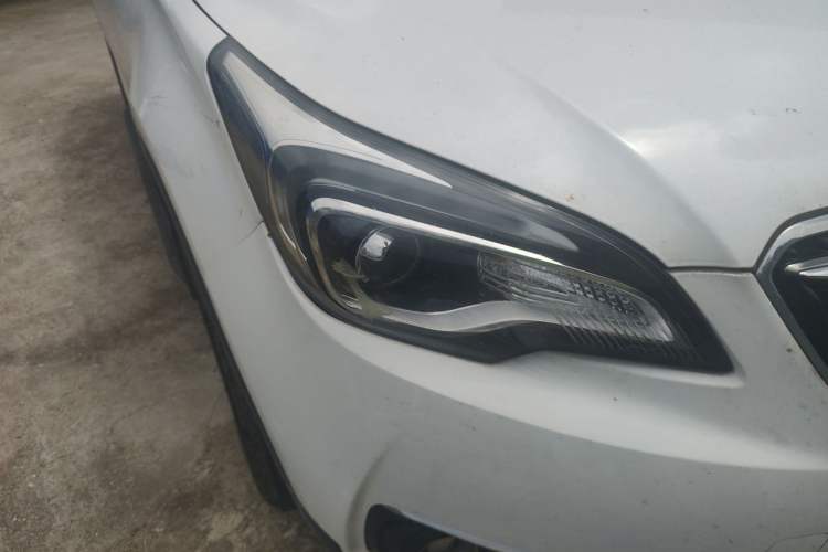 Used Buick Envision 2018 20T Two-Wheel-Drive Elite Model Right Front Headlight