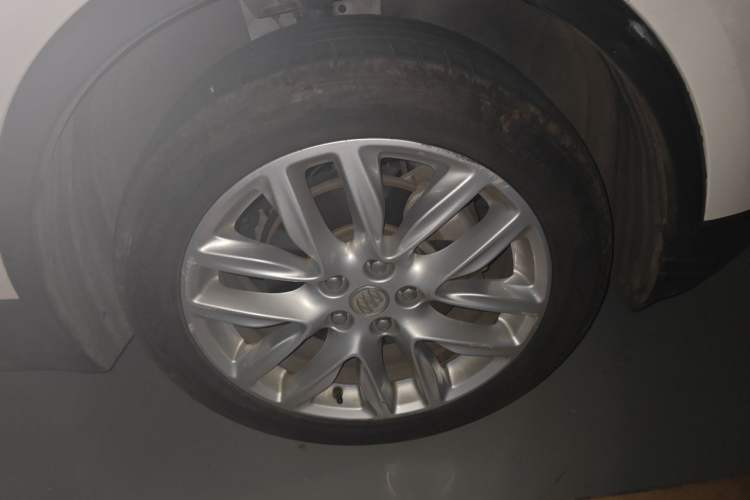 Used Buick Envision 2018 28T Four-Wheel Drive Elite Version Right Front Wheel Hub