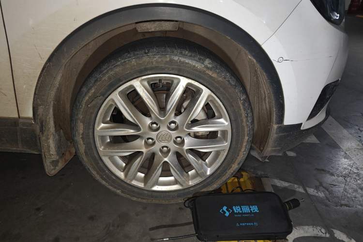 Used Buick Envision 2018 28T Four-Wheel Drive Luxury Model Right Front Wheel Hub