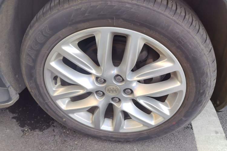 Used Buick Envision 2018 28T Four-Wheel Drive Elite Version Right Front Wheel Hub