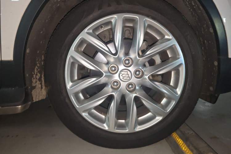 Used Buick Envision 2018 28T Four-Wheel Drive Elite Version Right Front Wheel Hub