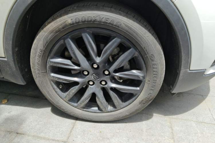 Used Buick Envision 2018 28T Four-Wheel Drive Elite Version Right Front Wheel Hub