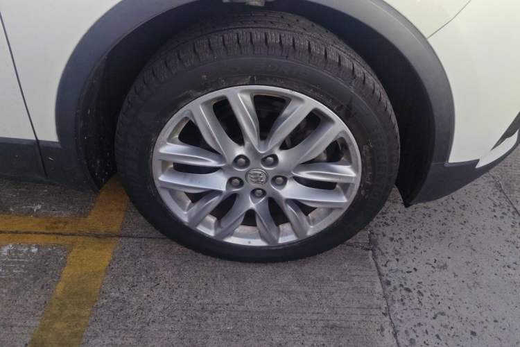 Used Buick Envision 2018 28T Four-Wheel Drive Elite Version Right Front Wheel Hub