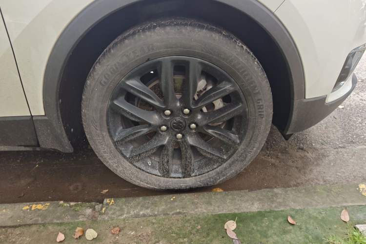 Used Buick Envision 2018 28T Four-Wheel Drive Elite Version Right Front Wheel Hub