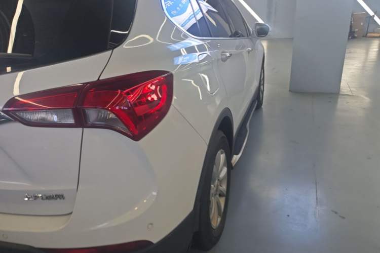 Used Buick Envision 2018 20T Two-Wheel-Drive Elite Model Right Rear Taillight
