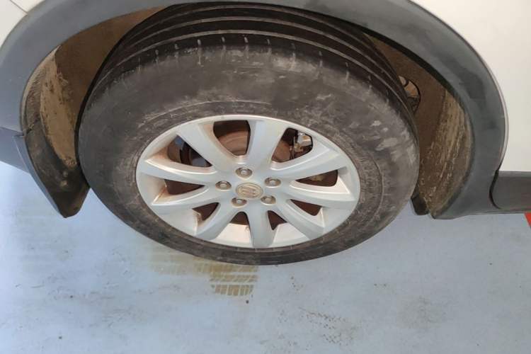 Used Buick Envision 2018 20T Two-Wheel-Drive Leading Model Right Rear Wheel Hub