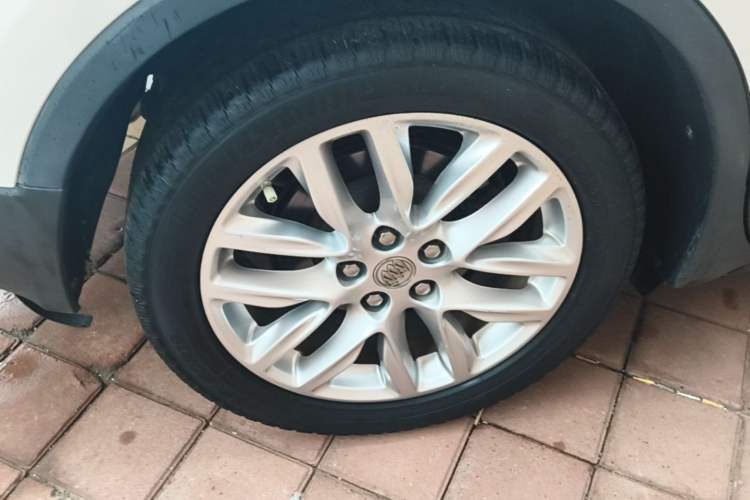Used Buick Envision 2018 28T Four-Wheel Drive Elite Version Right Rear Wheel Hub