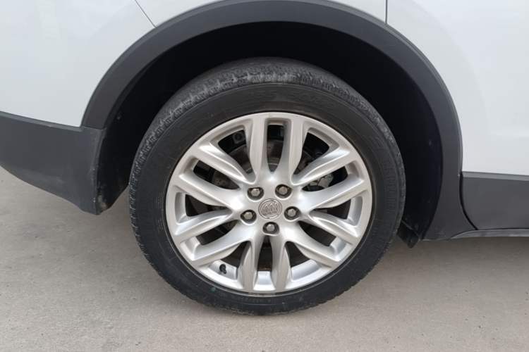 Used Buick Envision 2018 28T Four-Wheel Drive Elite Version Right Rear Wheel Hub