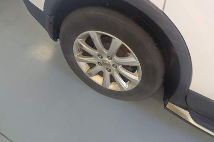 Used Buick Envision 2018 20T Two-Wheel-Drive Elite Model Right Rear Wheel Hub