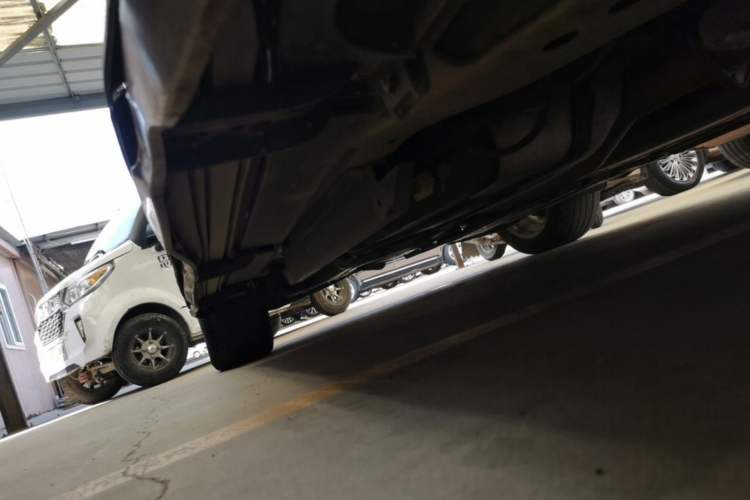 Used Buick Envision 2018 28T Four-Wheel Drive Elite Version Right Side Sill