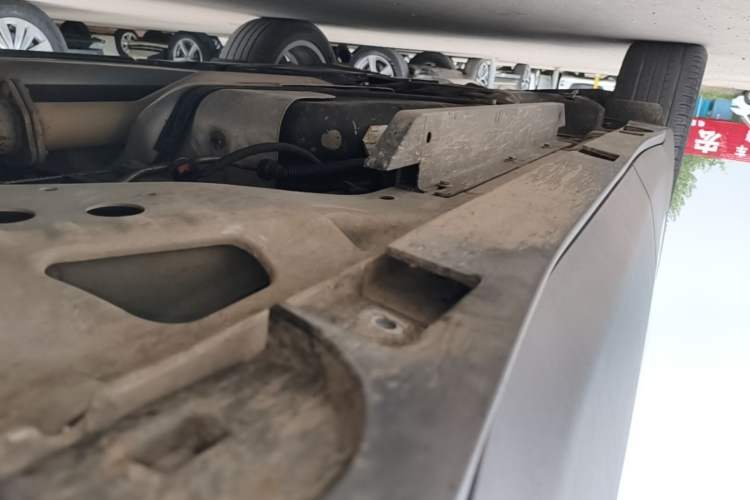 Used Buick Envision 2018 28T Four-Wheel Drive Elite Version Right Side Sill