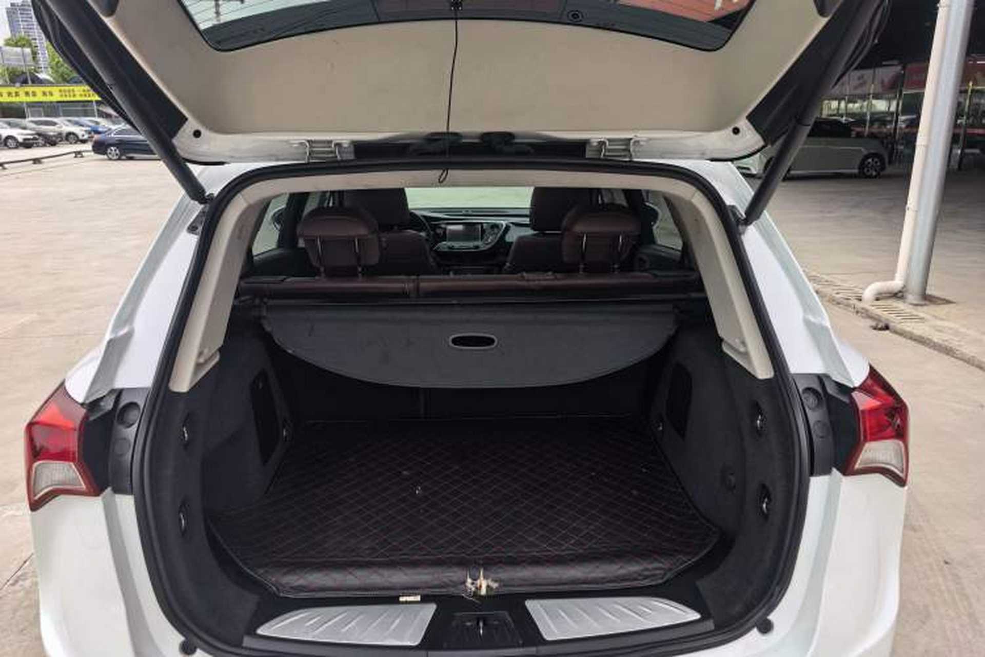 Used Buick Envision 2018 20T Two-Wheel Drive Luxury Model Trunk