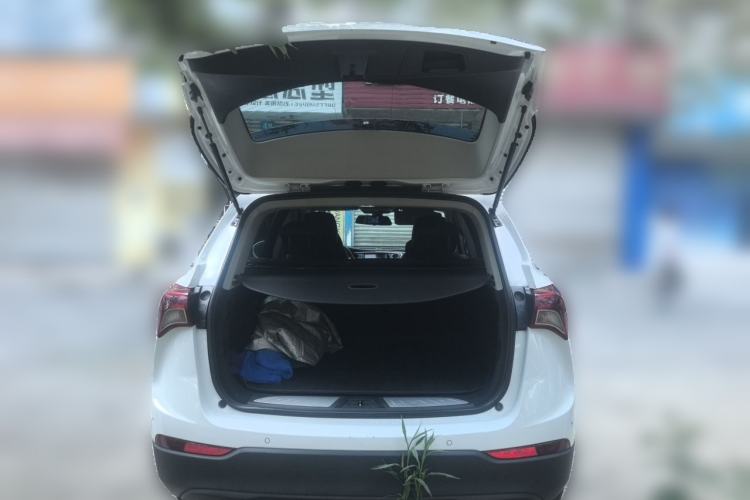 Used Buick Envision 2018 20T Two-Wheel-Drive Elite Model Trunk
