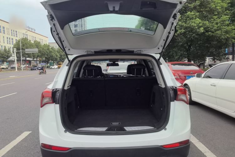 Used Buick Envision 2018 20T Two-Wheel-Drive Leading Model Trunk