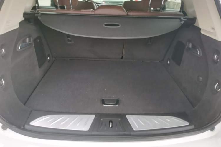 Used Buick Envision 2018 20T Two-Wheel-Drive Elite Model Trunk
