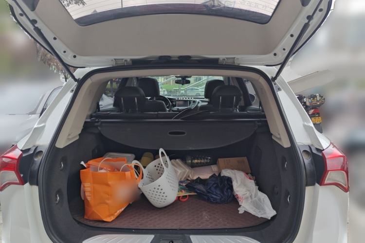 Used Buick Envision 2018 20T Two-Wheel-Drive Elite Model Trunk