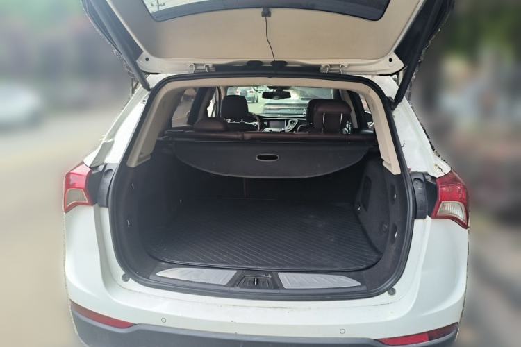 Used Buick Envision 2018 20T Two-Wheel Drive Luxury Model Trunk