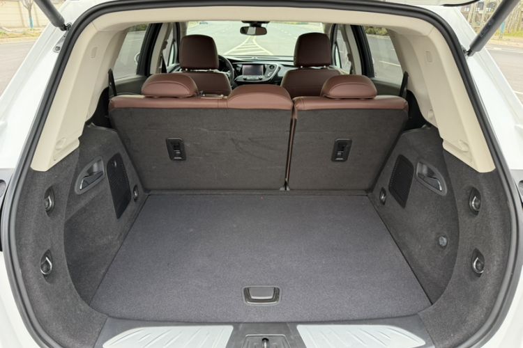 Used Buick Envision 2018 28T Four-Wheel Drive Luxury Model Trunk