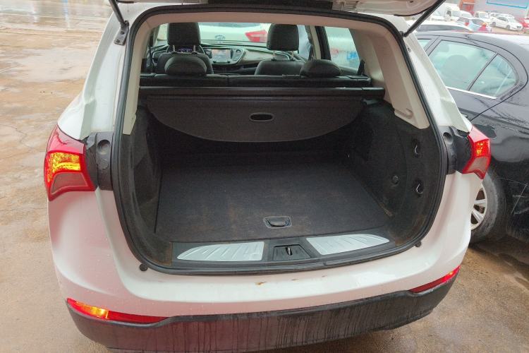 Used Buick Envision 2018 20T Two-Wheel-Drive Elite Model Trunk