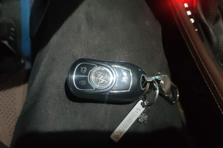 Used Buick Envision 2018 20T Two-Wheel Drive Luxury Model Vehicle Key